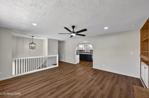 $550,000 | 1205 Hoss Road, Powell, TN 37849