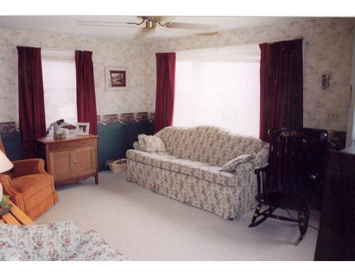 37 Field Street Pawtucket, RI 02860 - Photo 2 of 10 Gallery Image 2