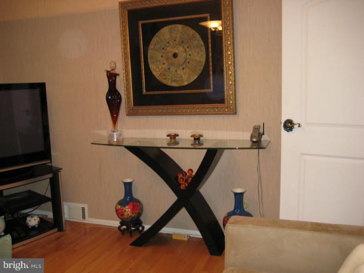 9812 Hardy Road Philadelphia, PA 19115 - Photo 19 of 25 Gallery Image 19
