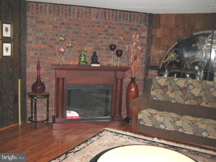 9812 Hardy Road Philadelphia, PA 19115 - Photo 21 of 25 Gallery Image 21