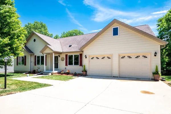 $424,900 | 1434 West Tiffany Drive, Peoria, IL 61614