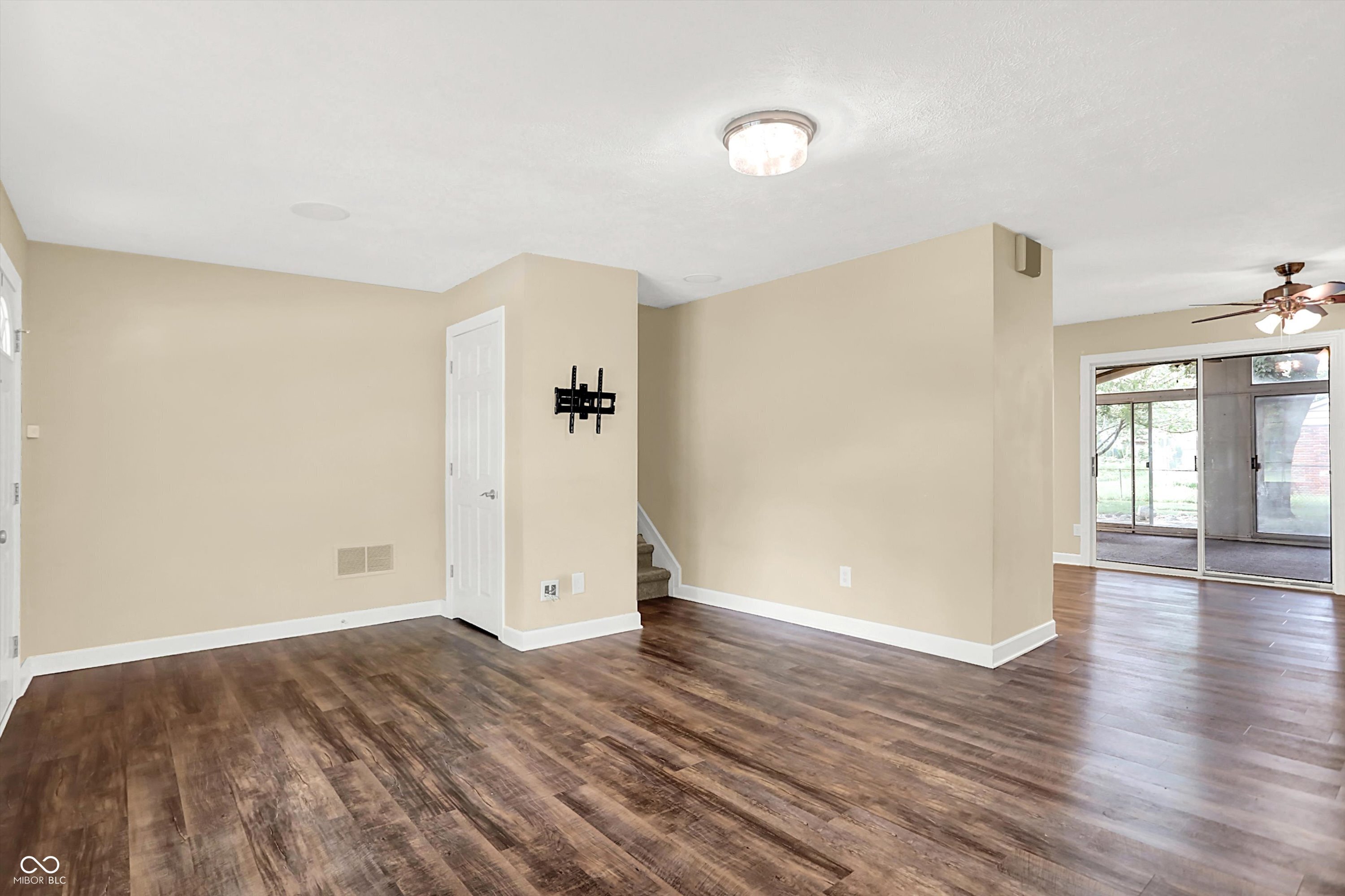 8014 Jeff Road Indianapolis, IN 46217 - Photo 6 of 53 Gallery Image 6