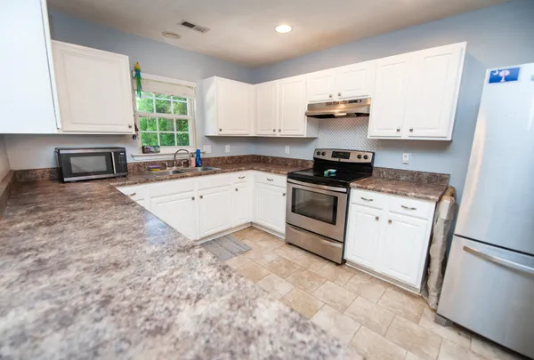 $259,900 | 486 Brighton Woods Drive, Moore, SC 29369