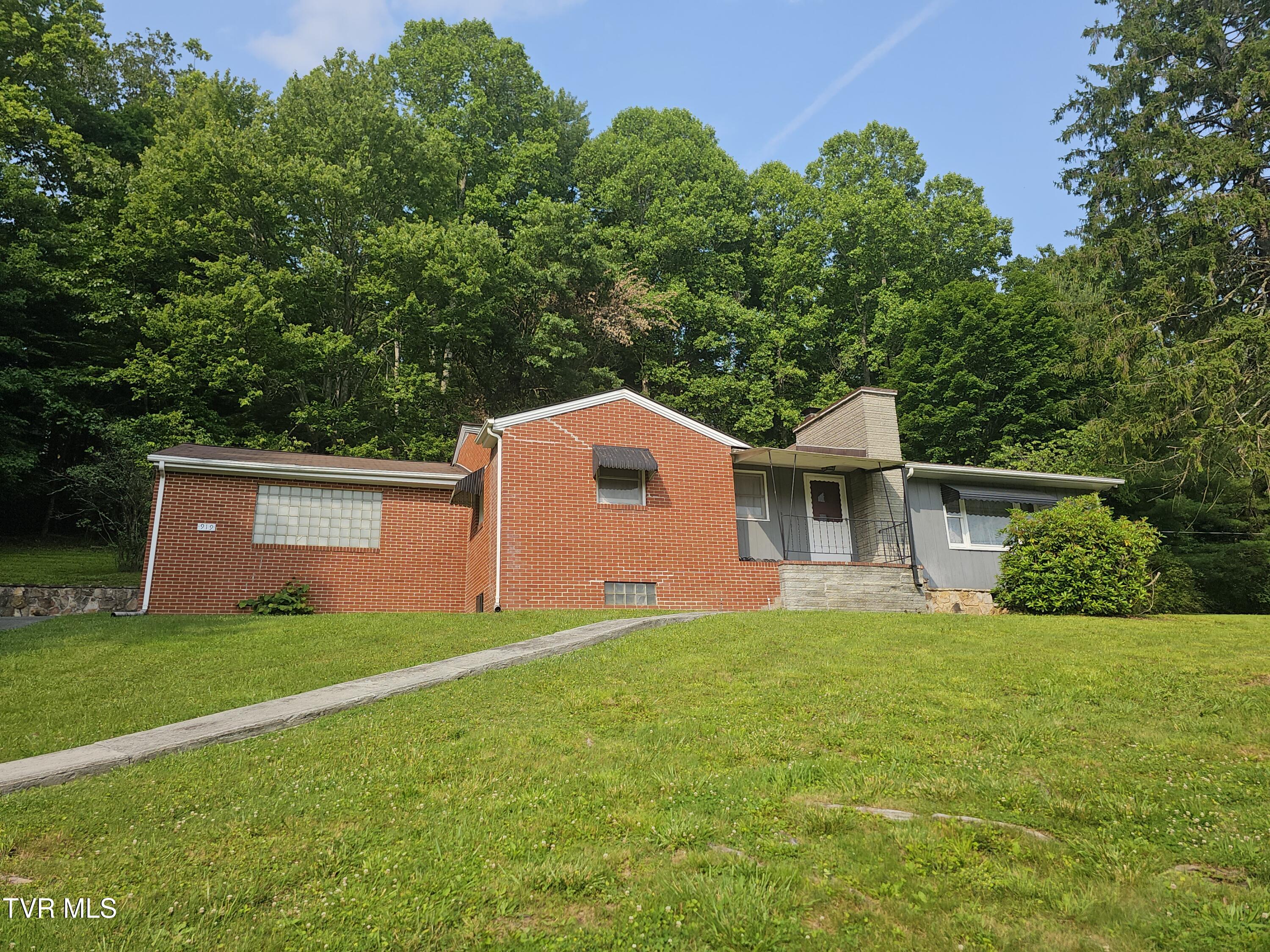 919 Coeburn Road Wise, VA 24293 - Photo 4 of 49 2