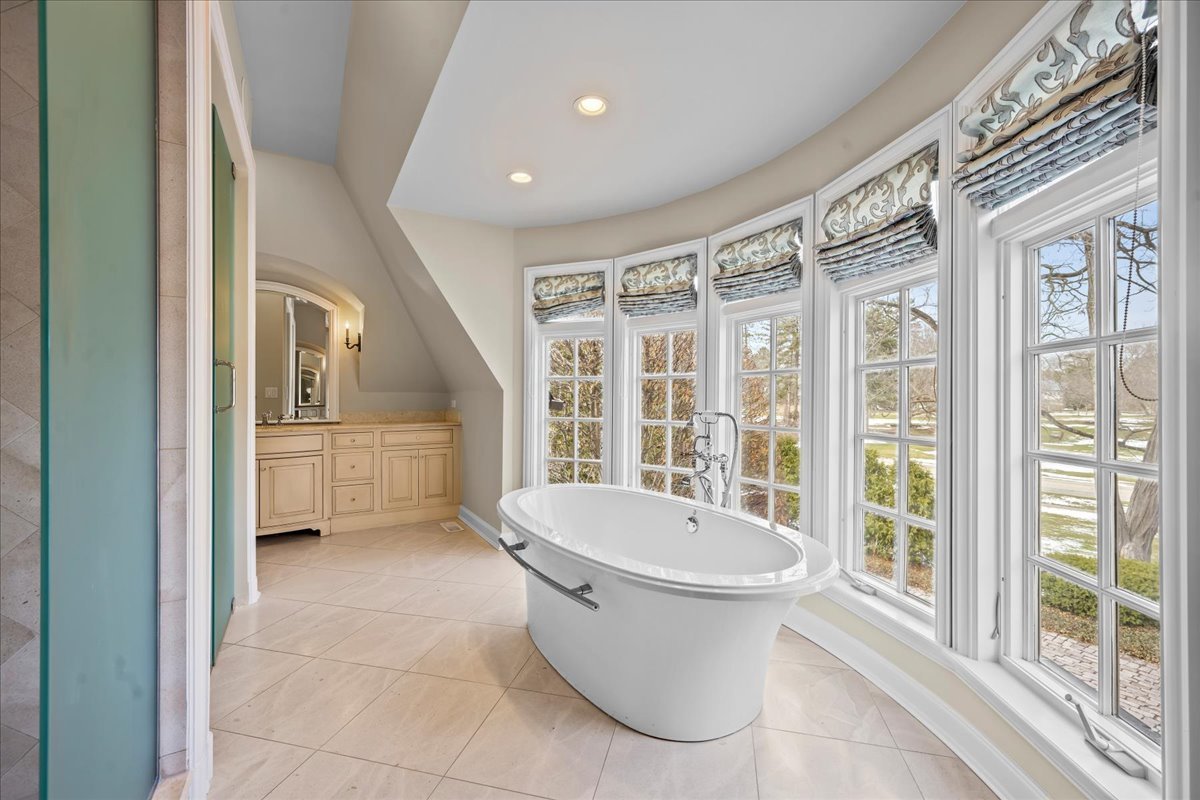 475 East Deerpath Road Lake Forest, IL 60045 - Photo 43 of 64