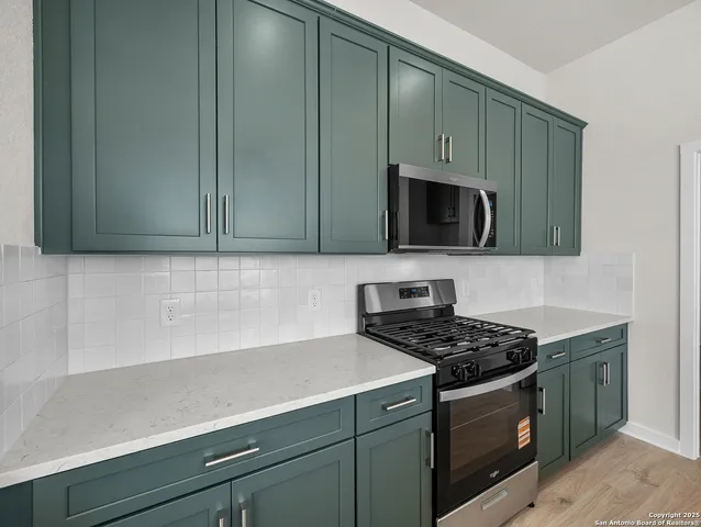 $299,999 | 13207 Gustave Grove, San Antonio, TX 78253