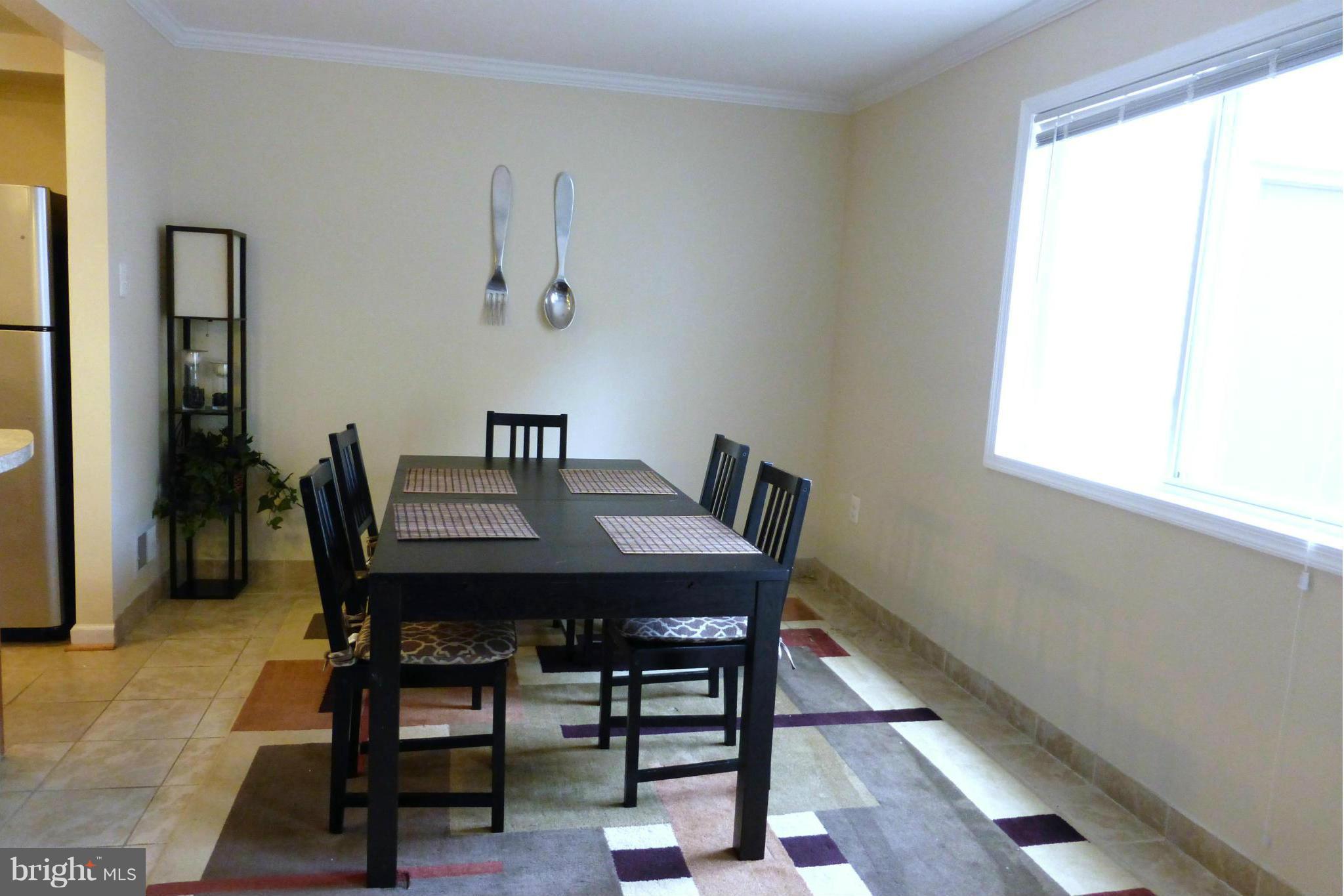 150 North Cottage Road Sterling, VA 20164 - Photo 6 of 22 Dining Room