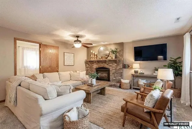 $338,000 | 2513 Marwood Drive, Mankato, MN 56001