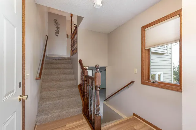 $338,000 | 2513 Marwood Drive, Mankato, MN 56001