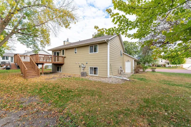 $338,000 | 2513 Marwood Drive, Mankato, MN 56001