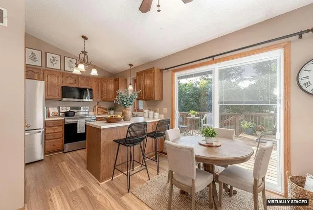 $338,000 | 2513 Marwood Drive, Mankato, MN 56001