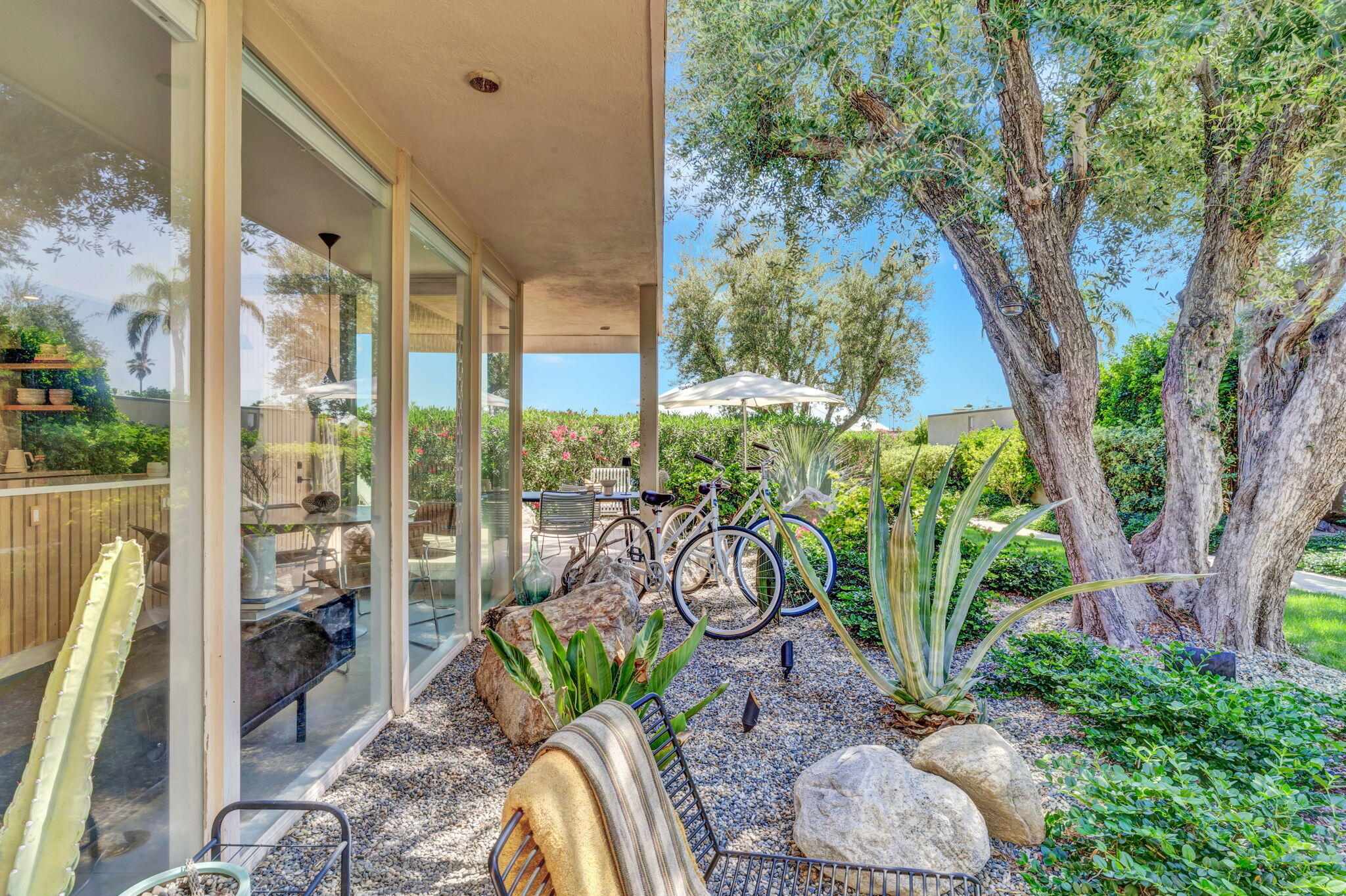 360 Cabrillo Road, Unit 103 Palm Springs, CA 92262 - Photo 39 of 50 39-web-or-mls-_DSC2095