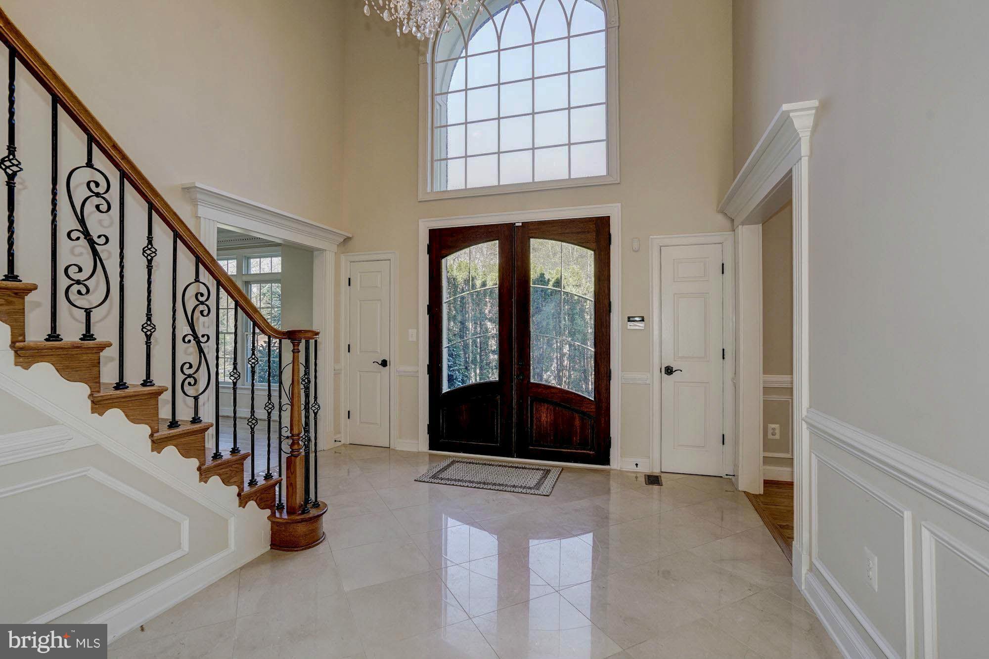 3021 Castle Road Falls Church, VA 22044 - Photo 3 of 30 Foyer