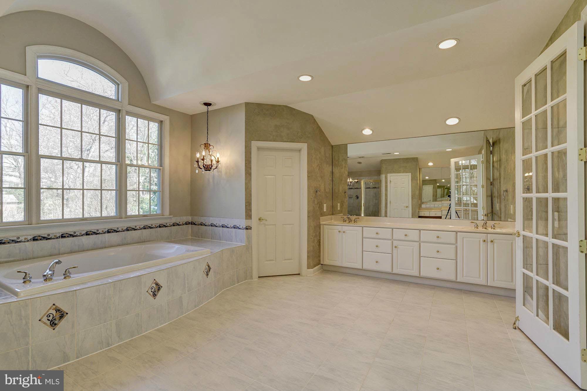 3021 Castle Road Falls Church, VA 22044 - Photo 22 of 30 Bath (Master)