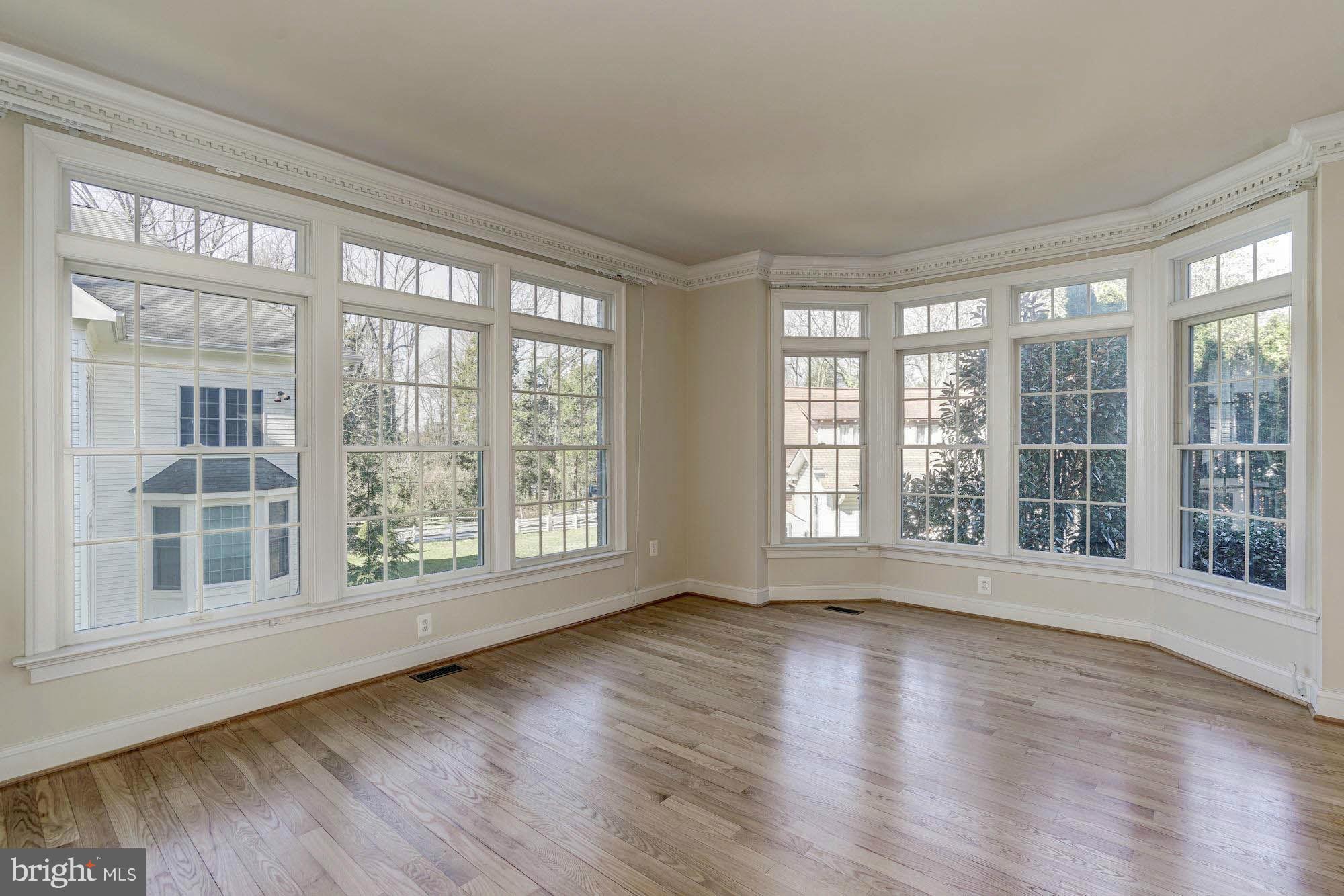 3021 Castle Road Falls Church, VA 22044 - Photo 4 of 30 Living Room
