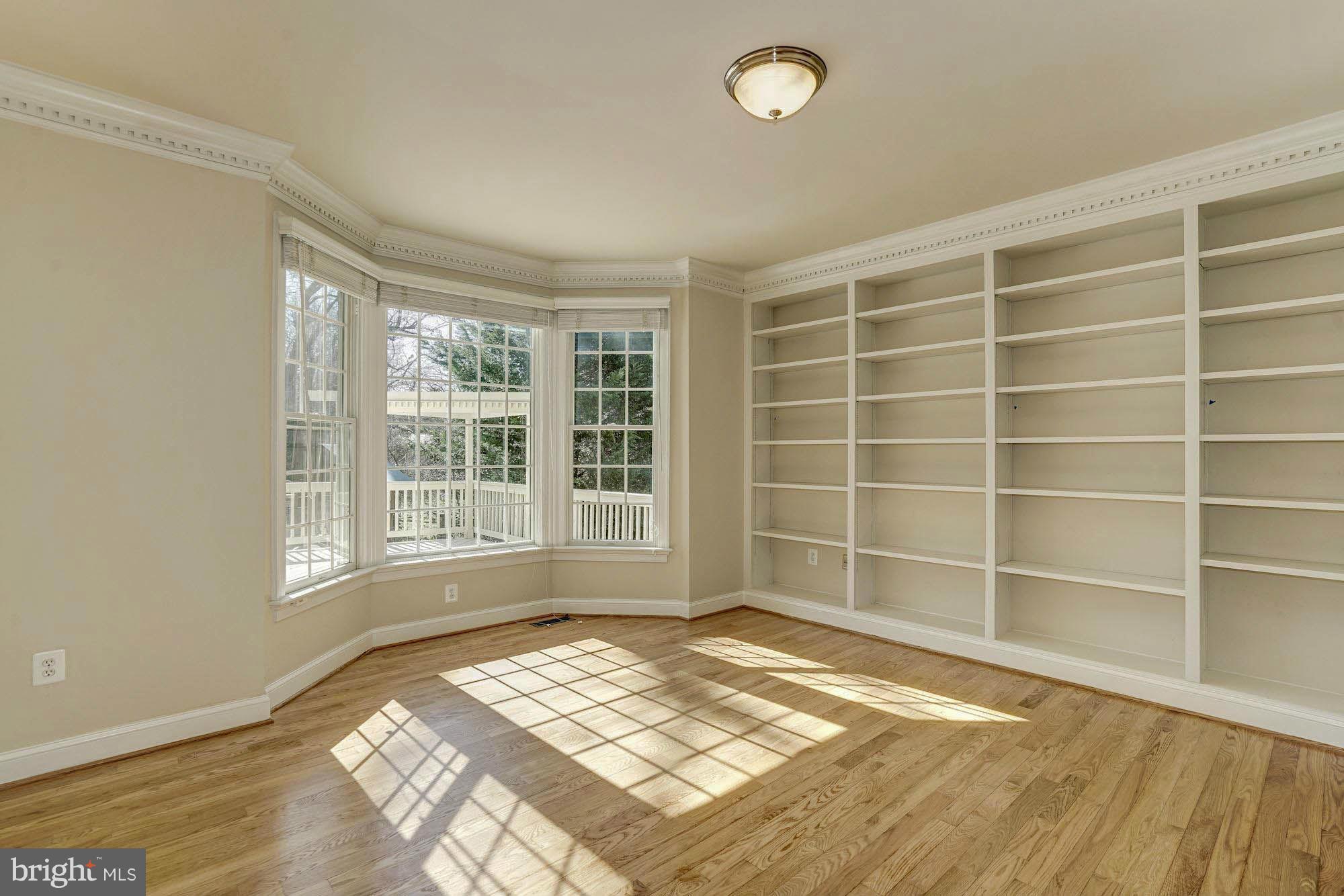 3021 Castle Road Falls Church, VA 22044 - Photo 7 of 30 Library/Study/Office