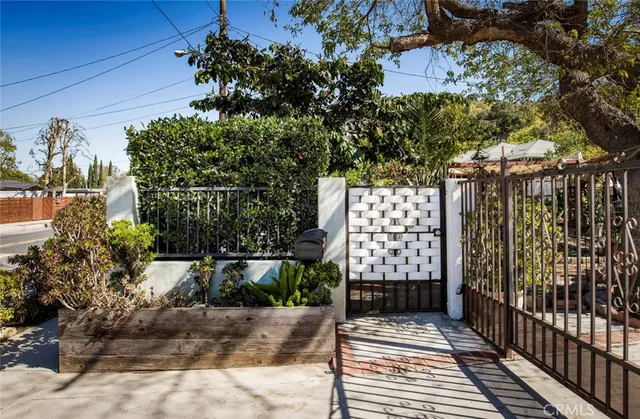 $988,000 | 383 South Ave 52, Highland Park, CA 90042