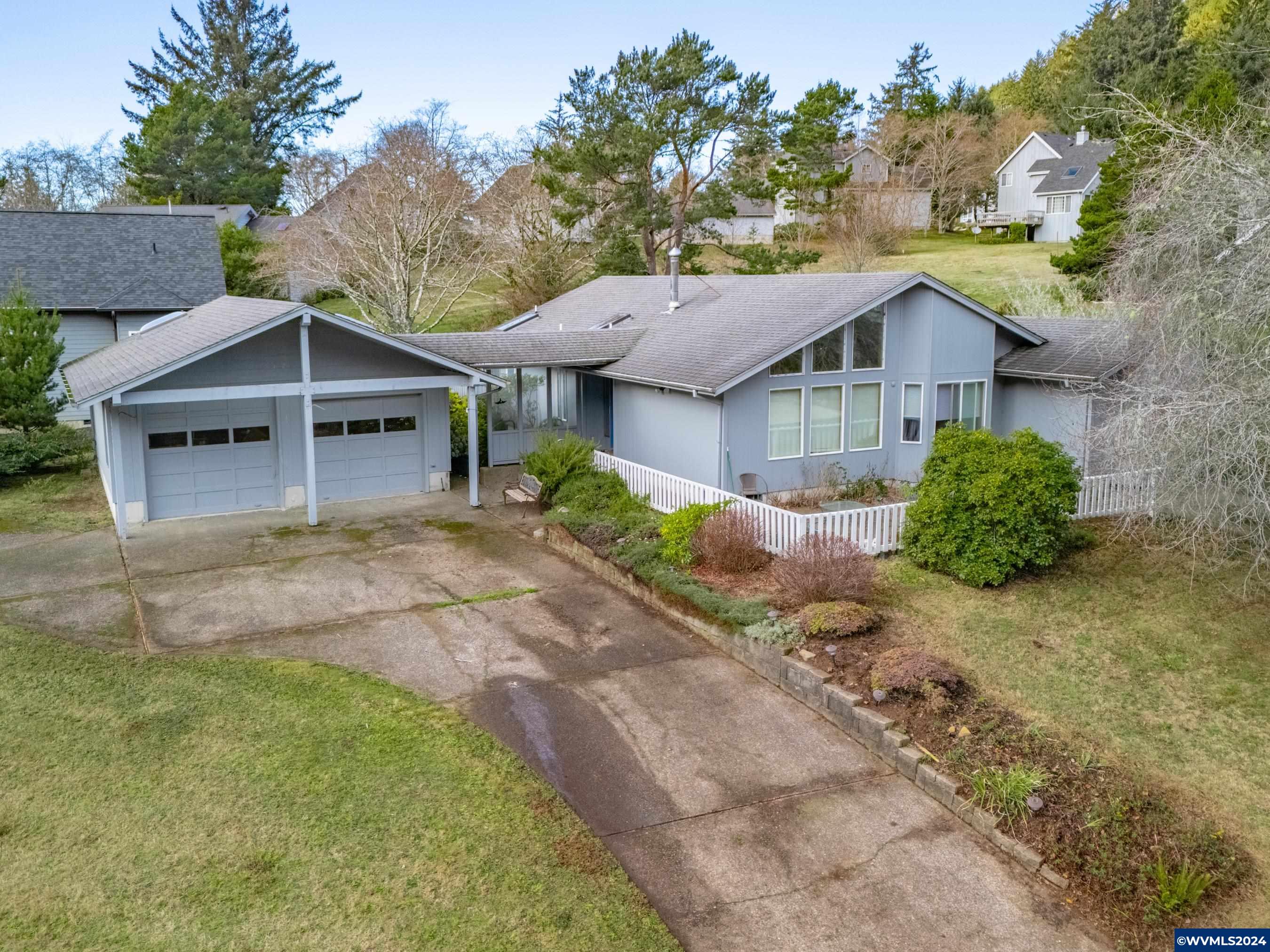 341 Combs Circle Yachats, OR 97498 - Photo 1 of 33