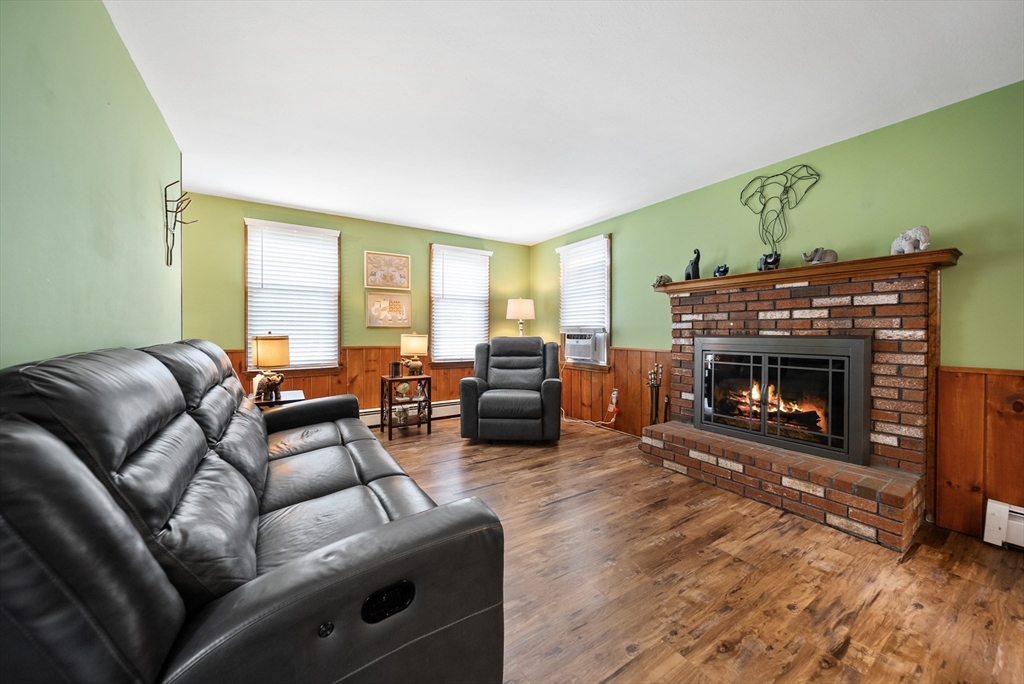 129 Cranberry Road Dracut, MA 01826 - Photo 3 of 36 Gallery Image 3