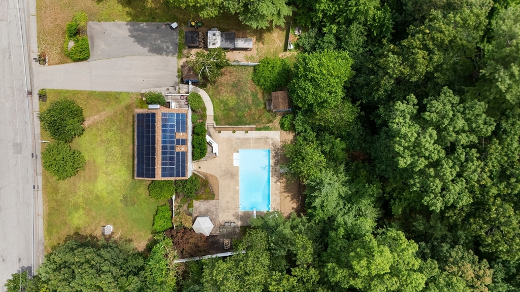 129 Cranberry Road Dracut, MA 01826 - Photo 34 of 36 Gallery Image 34