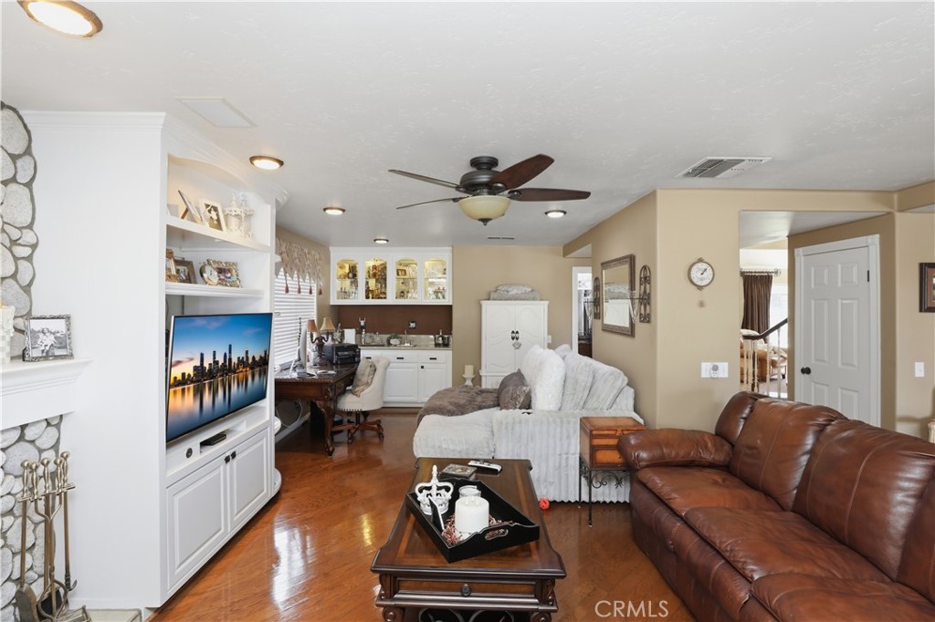 1210 Versailles Circle Riverside, CA 92506 - Photo 19 of 75