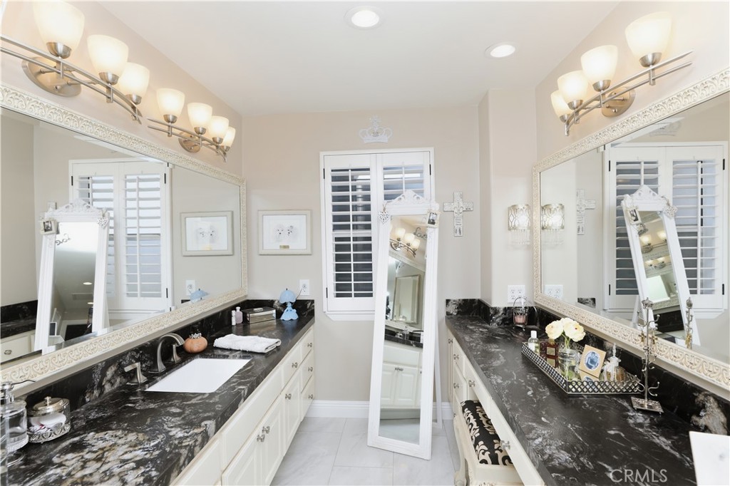 1210 Versailles Circle Riverside, CA 92506 - Photo 39 of 75