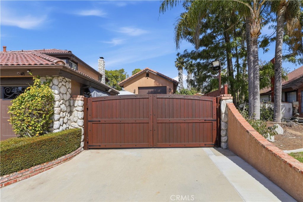 1210 Versailles Circle Riverside, CA 92506 - Photo 72 of 75