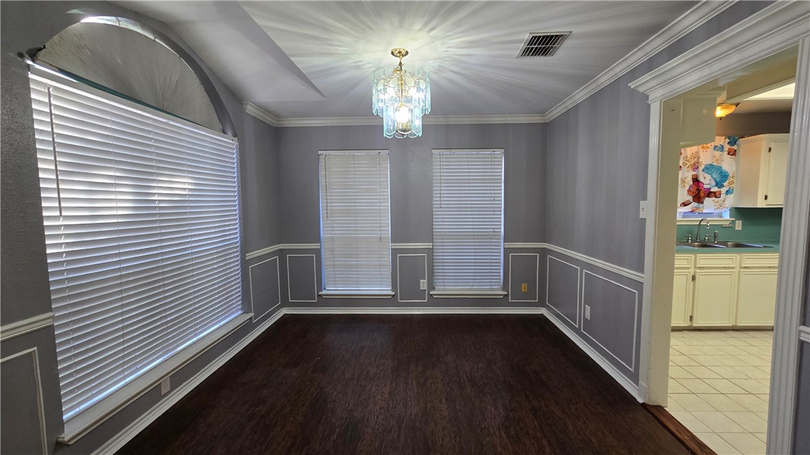 5026 Rasputin Court Corpus Christi, TX 78413 - Photo 10 of 40 a view of gallery with wooden floor