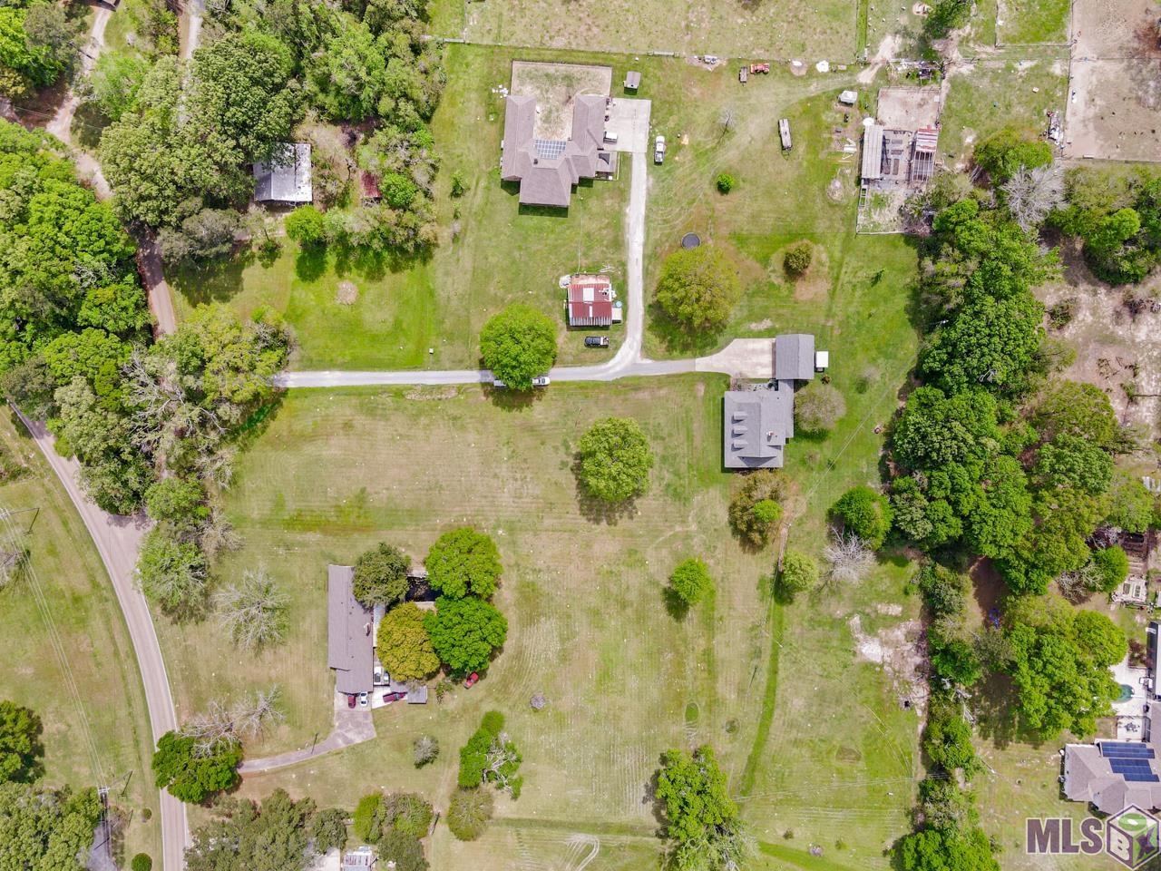 14367 Devall Road Baton Rouge, LA 70818 - Photo 5 of 31