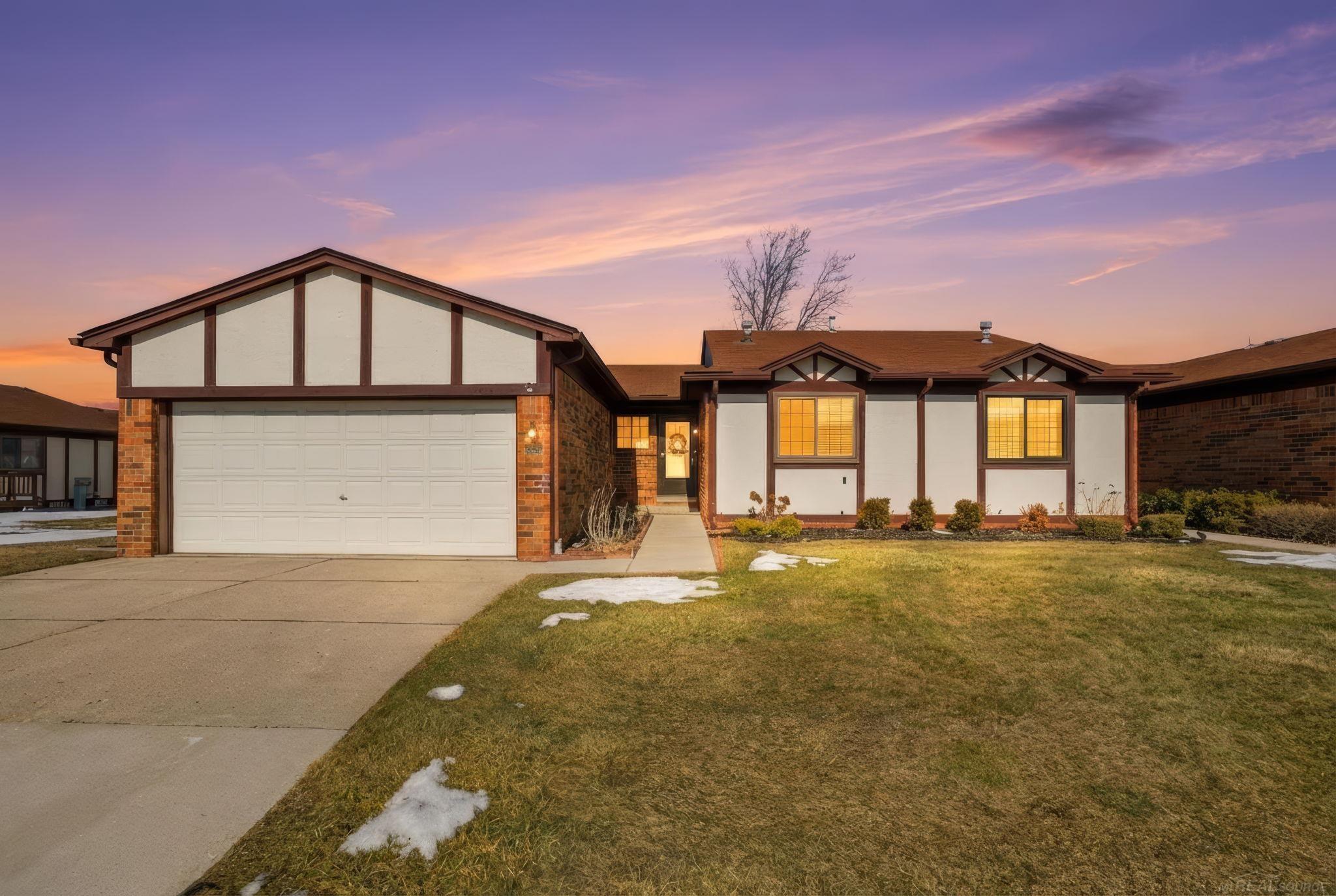 5301 Rene Drive Warren, MI 48091 - Photo 1 of 28 50199803-e9b48482-2bcf-4f9a-b6ac-da524cc4a50a.JPG