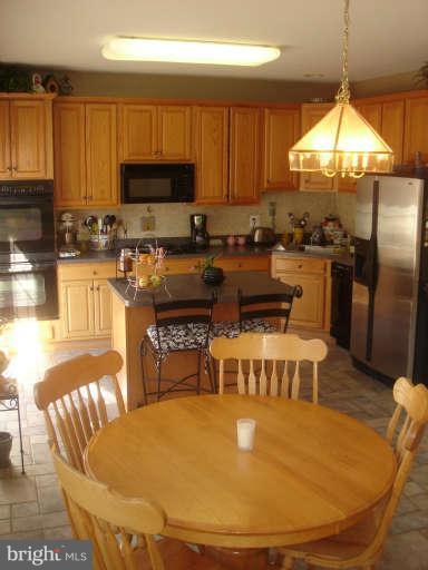 903 Longbow Road Mount Airy, MD 21771 - Photo 11 of 25 Kitchen