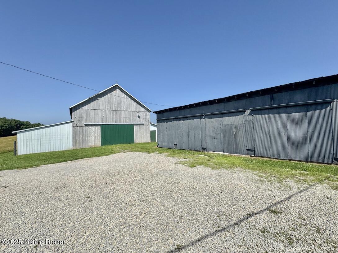 2275 Holt Ridge Road Bloomfield, KY 40008 - Photo 7 of 46 12