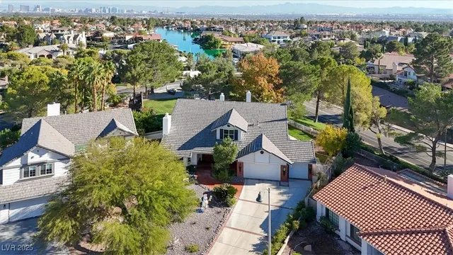 $1,325,000 | 2940 Crystal Bay Drive, Las Vegas, NV 89117