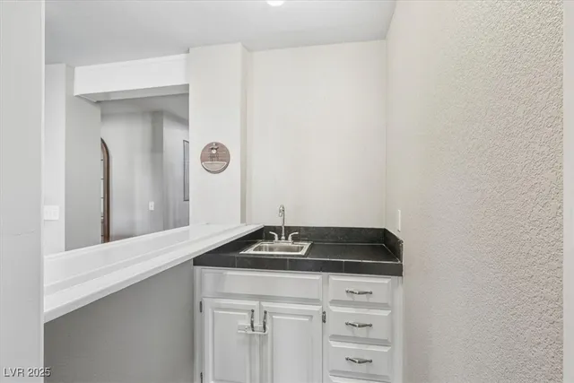 $1,325,000 | 2940 Crystal Bay Drive, Las Vegas, NV 89117