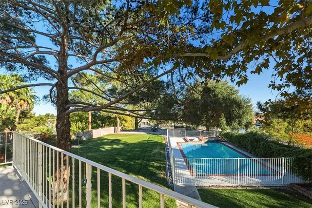 $1,325,000 | 2940 Crystal Bay Drive, Las Vegas, NV 89117