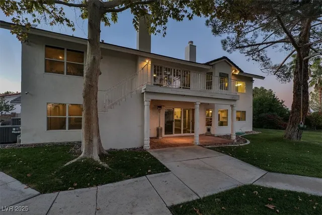 $1,325,000 | 2940 Crystal Bay Drive, Las Vegas, NV 89117