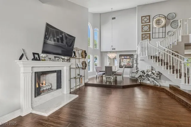 $1,325,000 | 2940 Crystal Bay Drive, Las Vegas, NV 89117