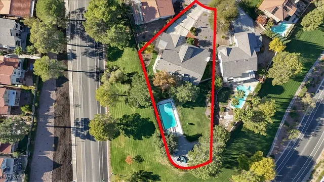 $1,325,000 | 2940 Crystal Bay Drive, Las Vegas, NV 89117