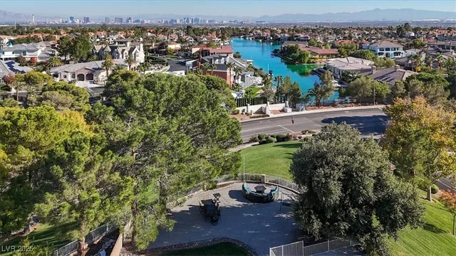 $1,325,000 | 2940 Crystal Bay Drive, Las Vegas, NV 89117