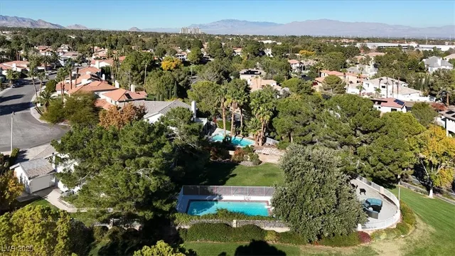$1,325,000 | 2940 Crystal Bay Drive, Las Vegas, NV 89117