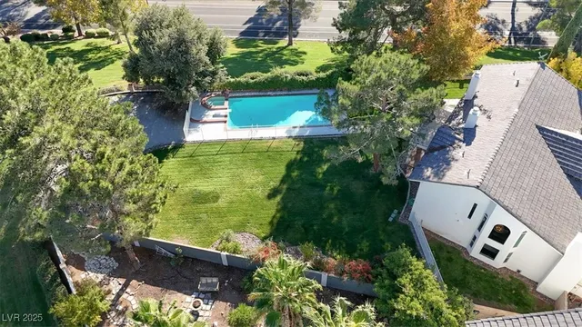 $1,325,000 | 2940 Crystal Bay Drive, Las Vegas, NV 89117