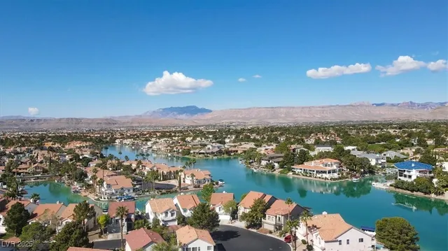 $1,325,000 | 2940 Crystal Bay Drive, Las Vegas, NV 89117