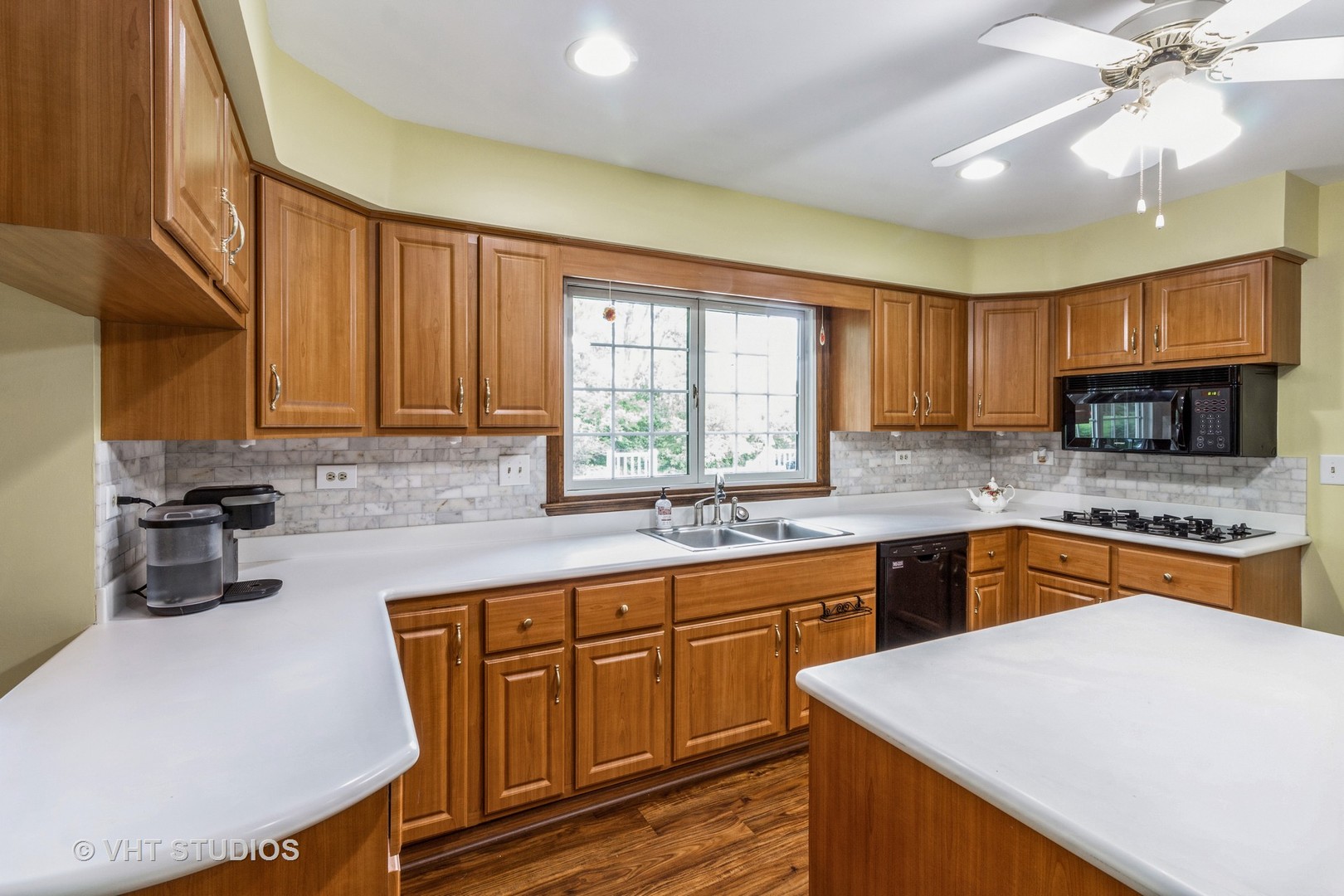 862 Kilrenny Inverness, IL 60067 - Photo 8 of 24