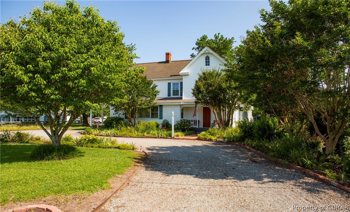 8669 Guinea Road Hayes, VA 23072 - Photo 13 of 49 Front Exterior & Circular Driveway