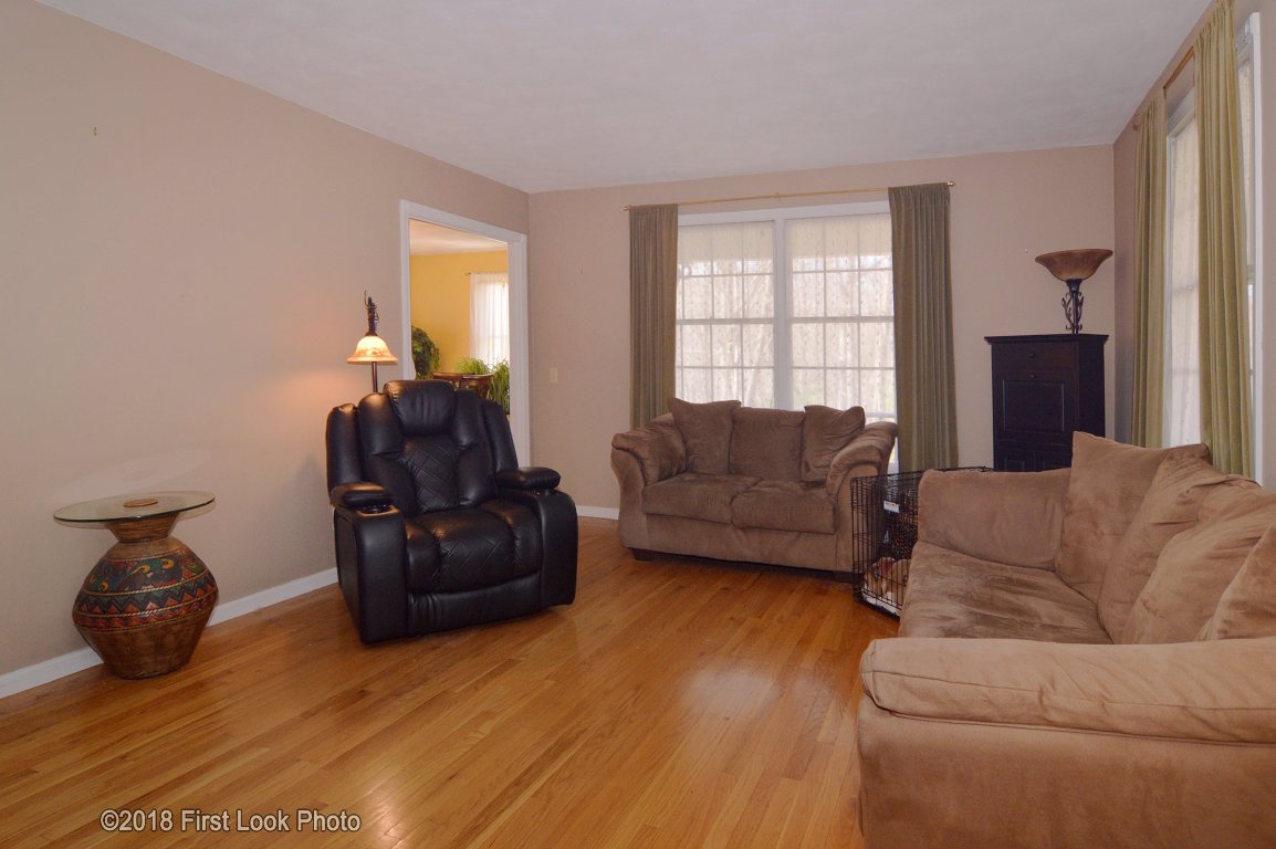 26 Old Schoolhouse Road Scituate, RI 02831 - Photo 5 of 34 Gallery Image 5