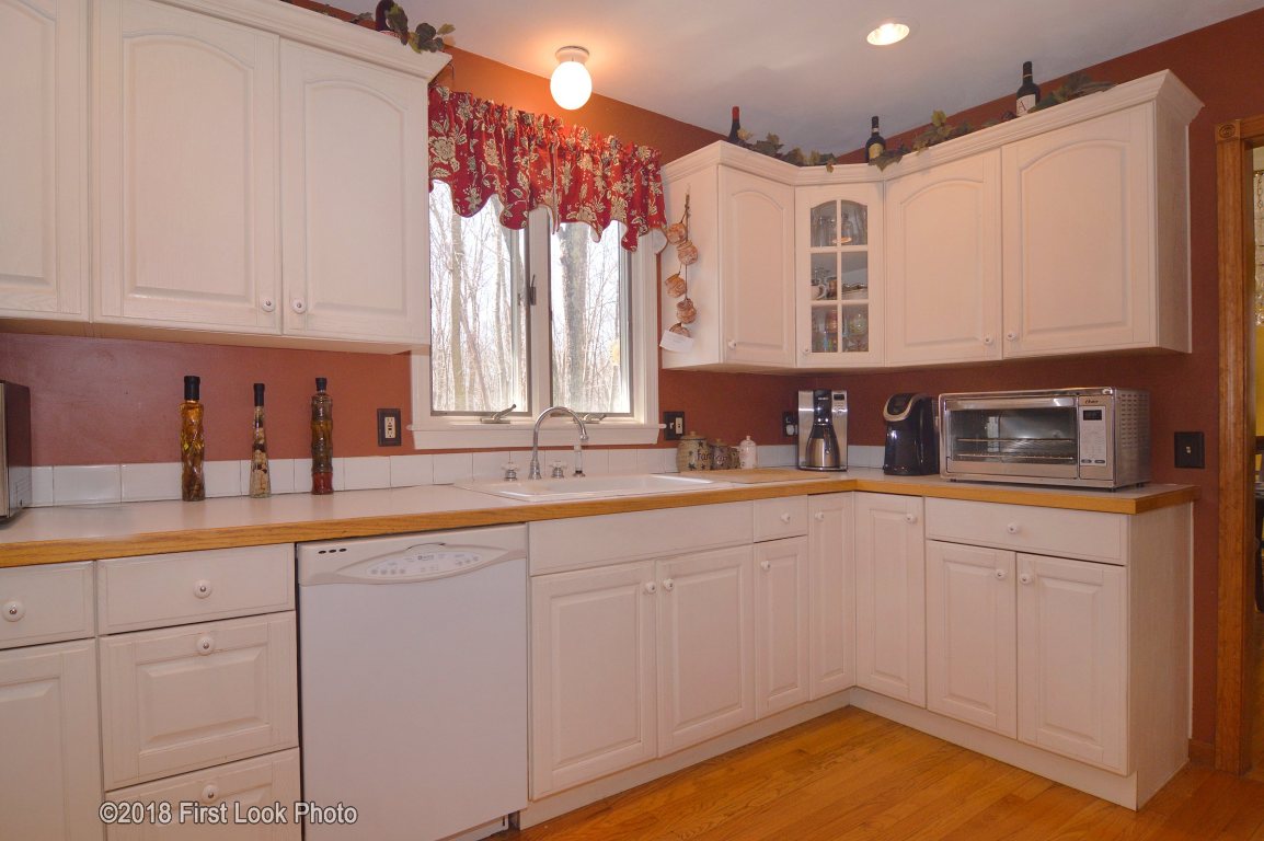 26 Old Schoolhouse Road Scituate, RI 02831 - Photo 9 of 34 Gallery Image 9