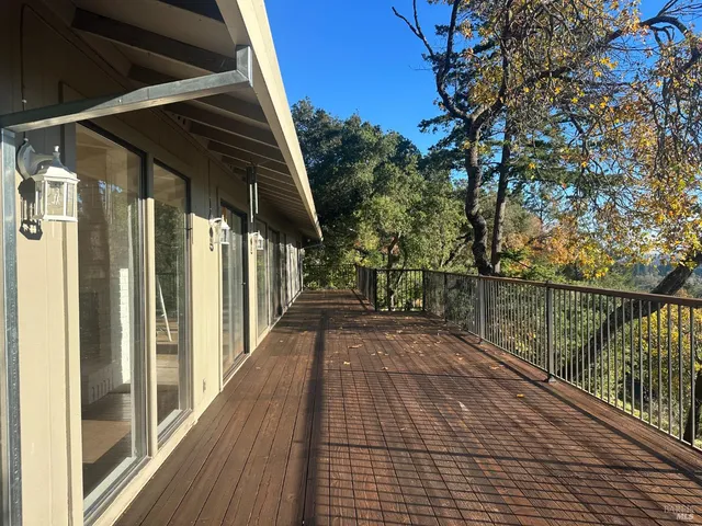 $10,000 | 121 Knoll Place, St. Helena, CA 94574