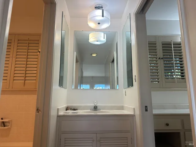 $10,000 | 121 Knoll Place, St. Helena, CA 94574