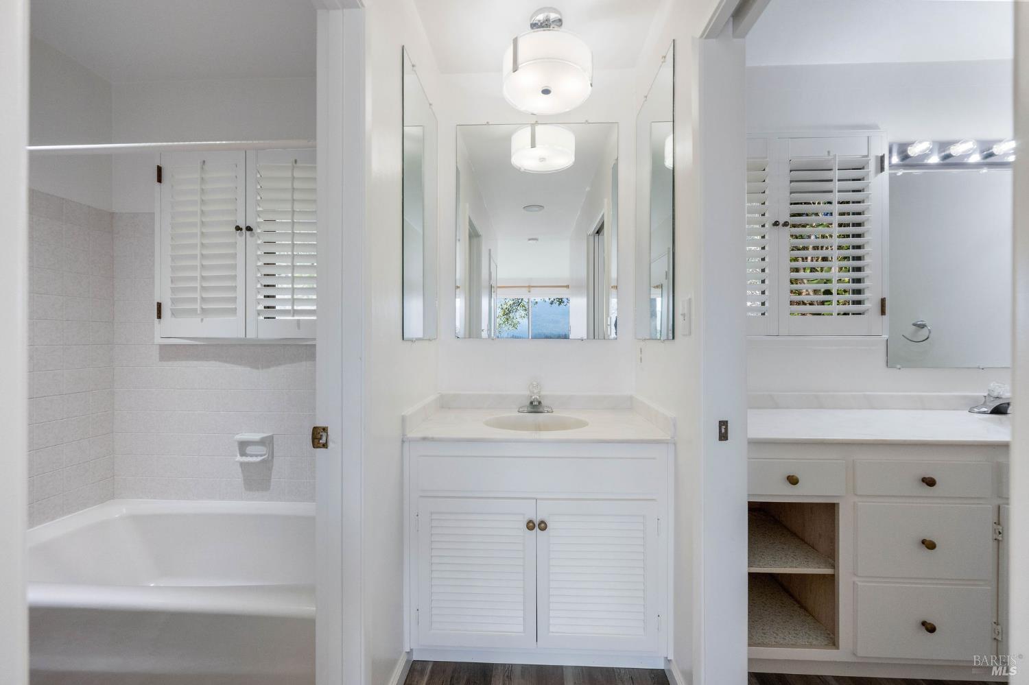 121 Knoll Place St. Helena, CA 94574 - Photo 29 of 54 2 full baths in Primary Bedroom