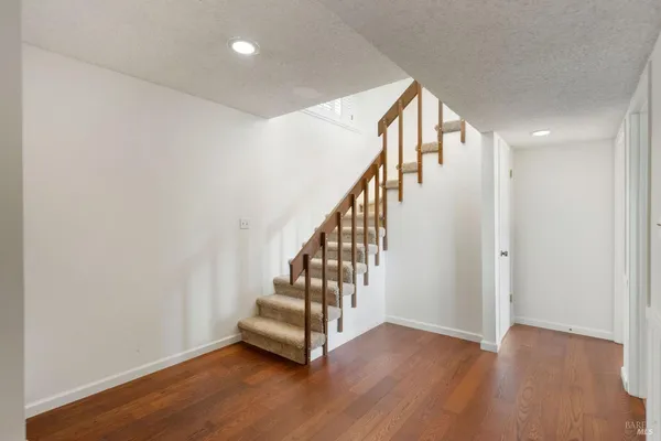 $7,000 | 121 Knoll Place, St. Helena, CA 94574